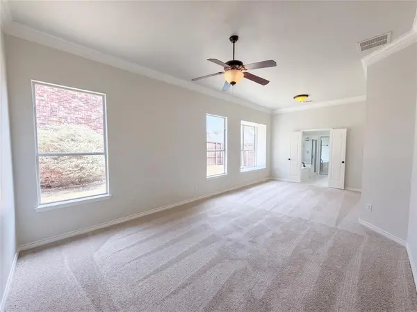 8703 Stonecrest Drive, Irving, TX 75063