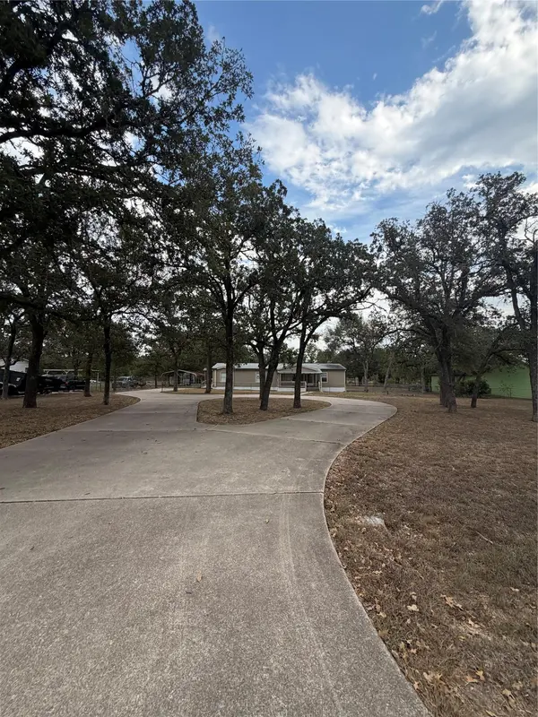 177 Jeffrey DR, Cedar Creek, TX 78612