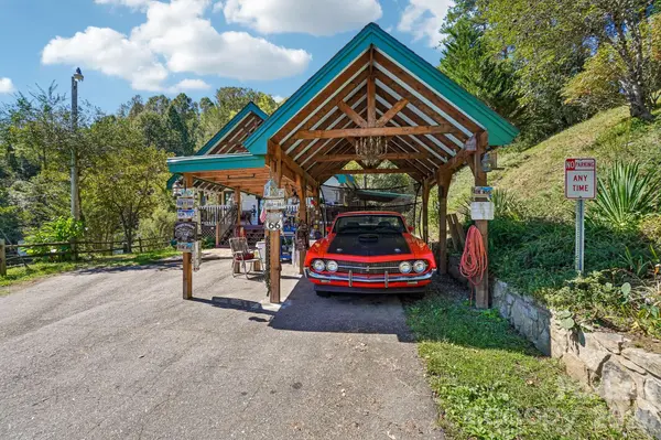 49 Ramsey RD, Marshall, NC 28753