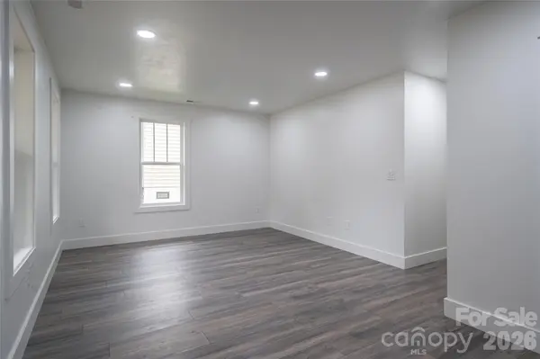 124 Soulshine CT, Asheville, NC 28806