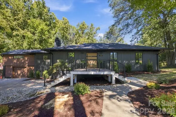 3301 Archdale DR, Charlotte, NC 28210