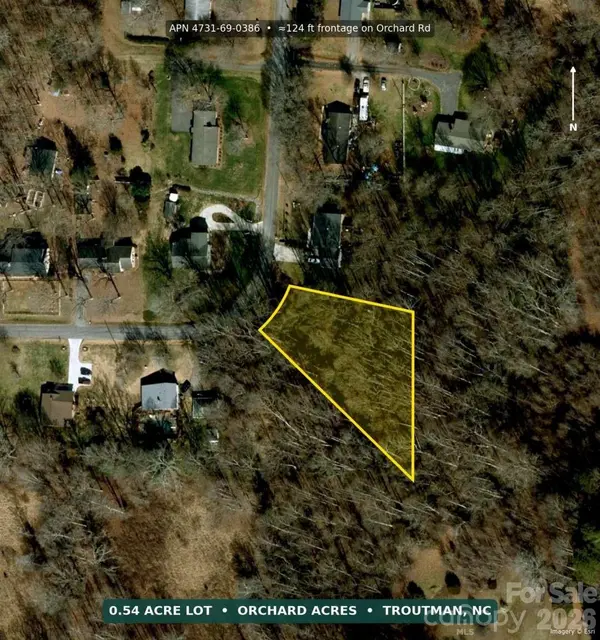 7 Orchard LN, Statesville, NC 28677