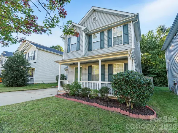 5724 Henderson Oaks DR, Charlotte, NC 28269
