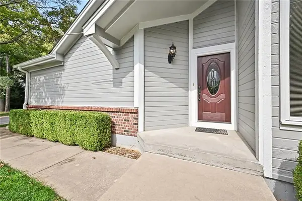 3009 Redwood DR #B, Independence, MO 64057
