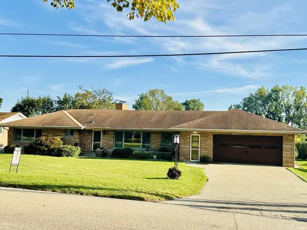 1825 Rainbow Bend BLVD, Elkhart, IN 46514-1402
