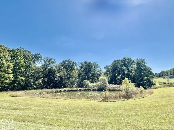 8476 E Sycamore RD, Bloomfield, IN 47424