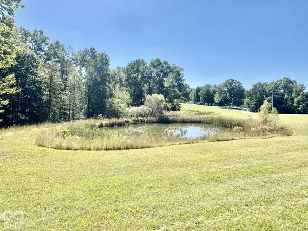 8476 E Sycamore RD, Bloomfield, IN 47424