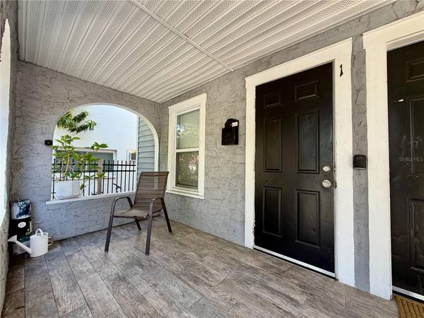 1326 17TH TER N #1, St Petersburg, FL 33704