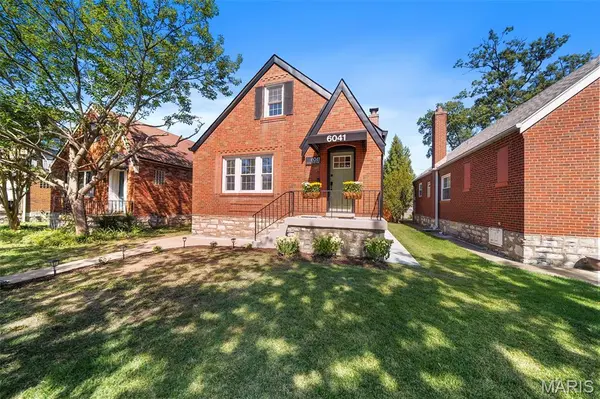 6041 Tholozan AVE, St Louis, MO 63109