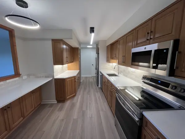 1615 E Central RD #422-C, Arlington Heights, IL 60005