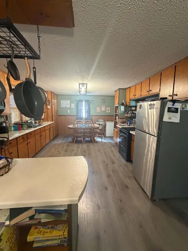 401 N Mary ST, Sesser, IL 62884
