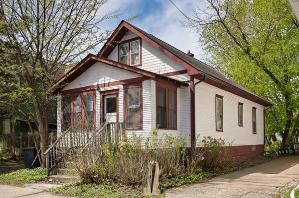 1079 15th AVE SE, Minneapolis, MN 55414