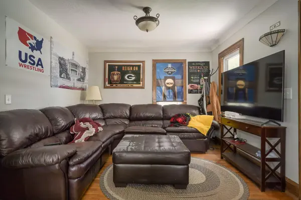 1096 23rd AVE SE, Minneapolis, MN 55414