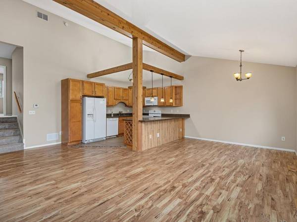 11109 Trail West RD, Bloomington, MN 55437