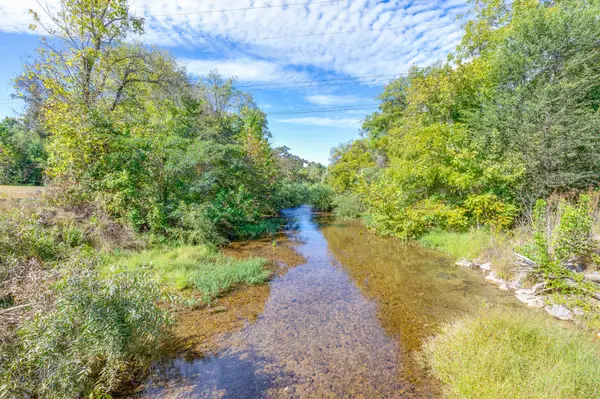102 Henry Sharp Rd, Hohenwald, TN 38462