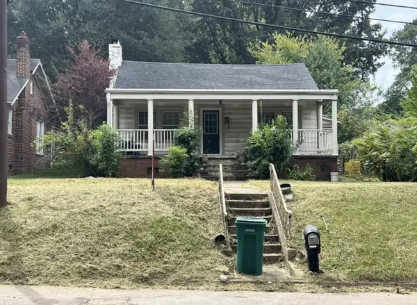 266 W Forest Ave, Jackson, TN 38301