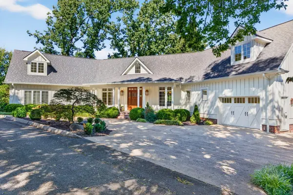 1117 Winding Oaks Way, Chattanooga, TN 37405