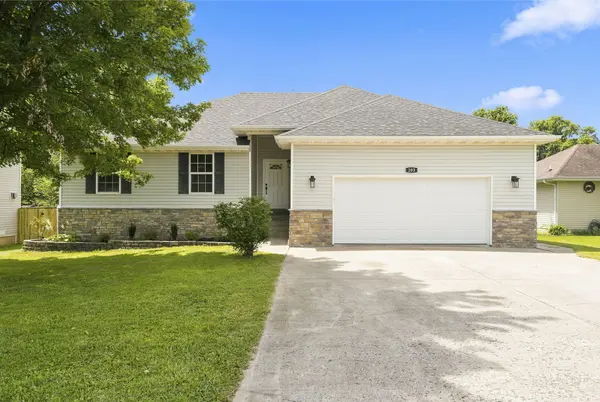 203 Penzance ST, Monett, MO 65708