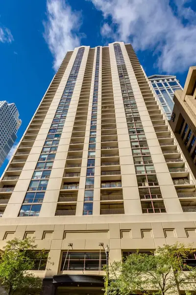 200 N Dearborn ST #4700, Chicago, IL 60601