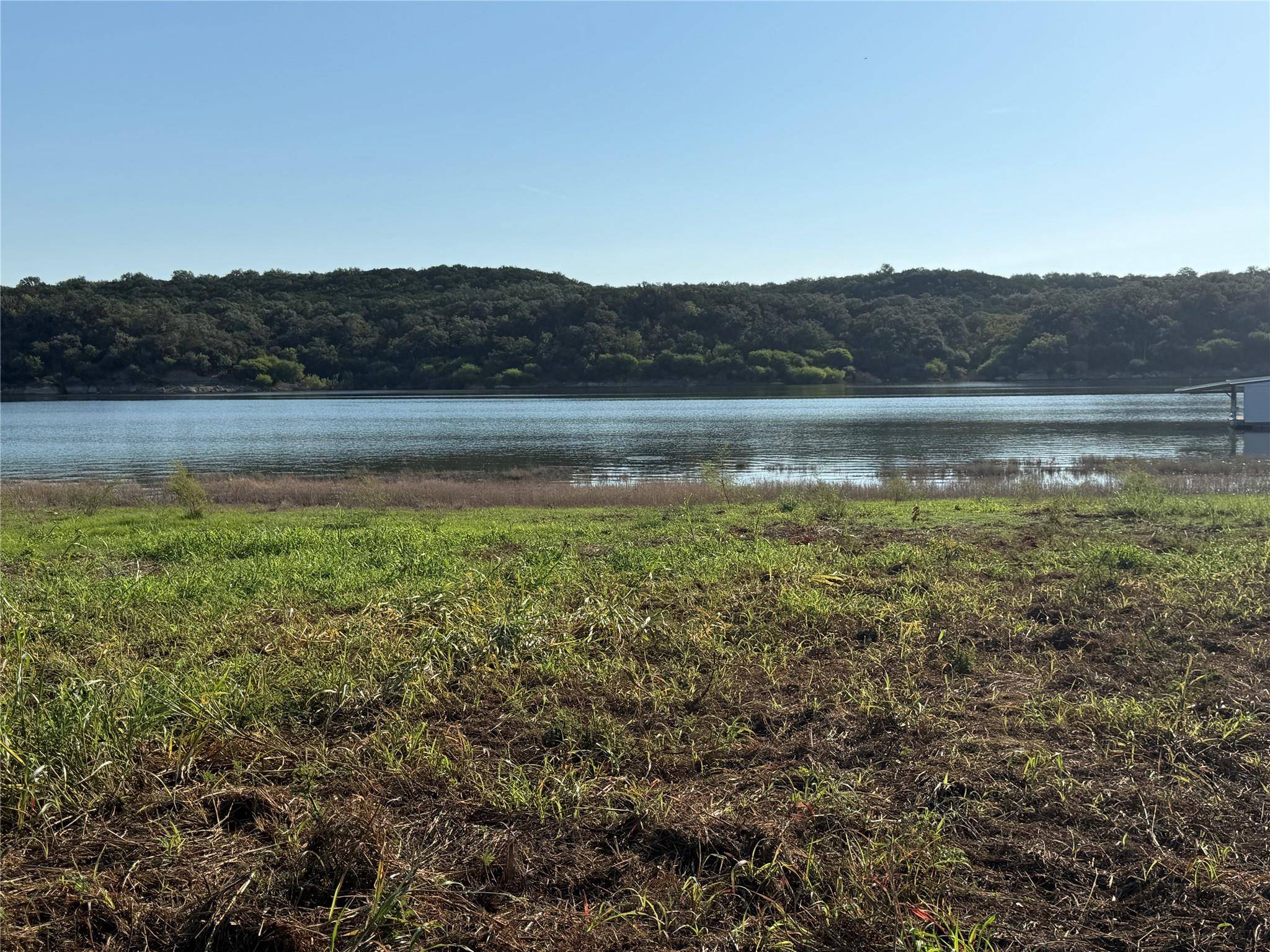 11 Westshore LN, Spicewood, TX 78669