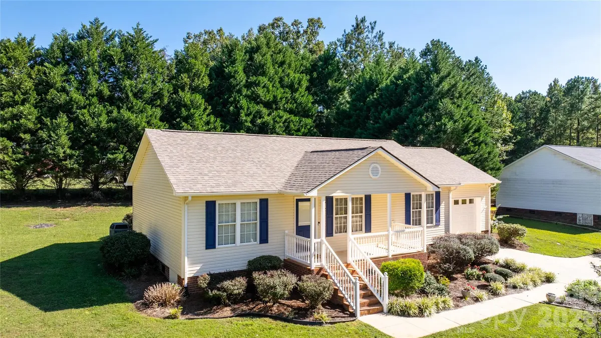 32802 Austin RD, New London, NC 28127