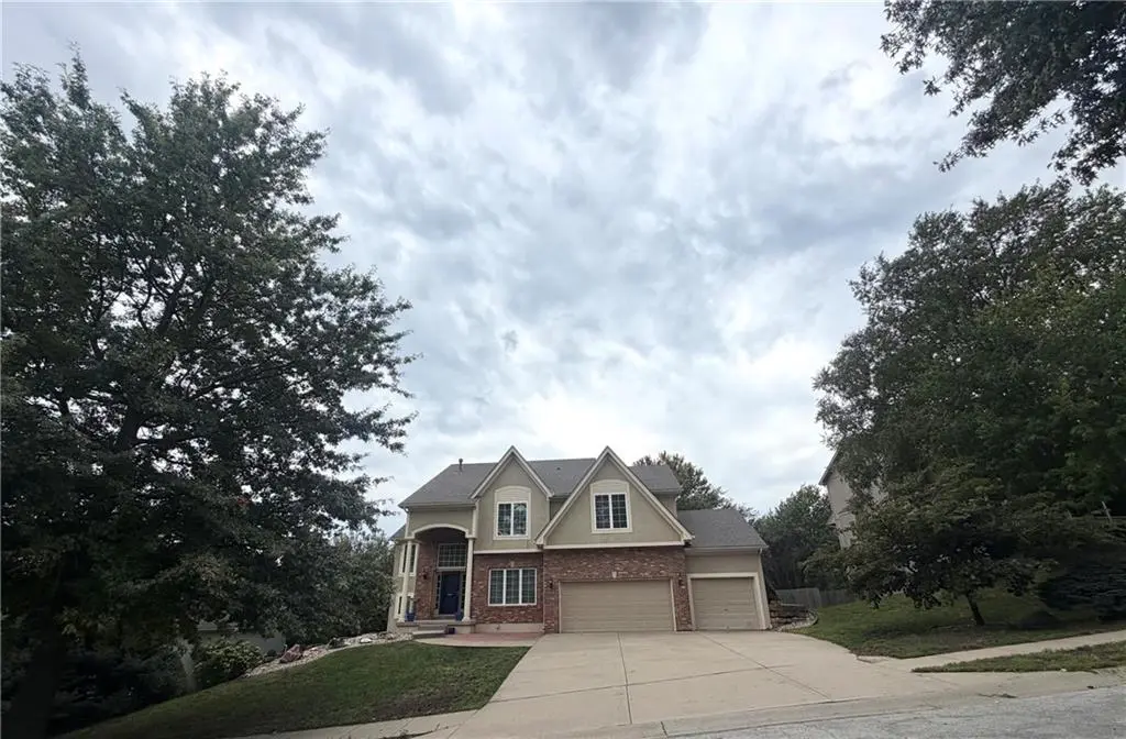 9216 N Manning AVE, Kansas City, MO 64157