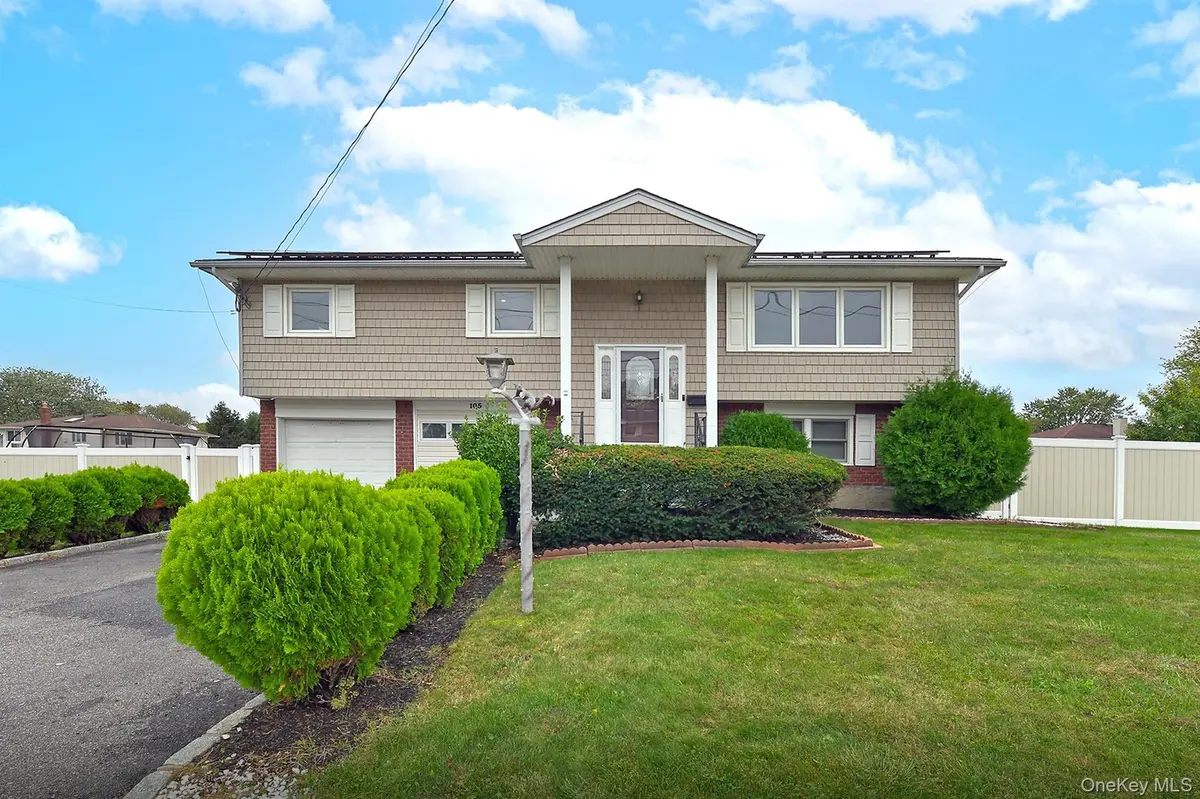 105 N Lewis AVE, Lindenhurst, NY 11757