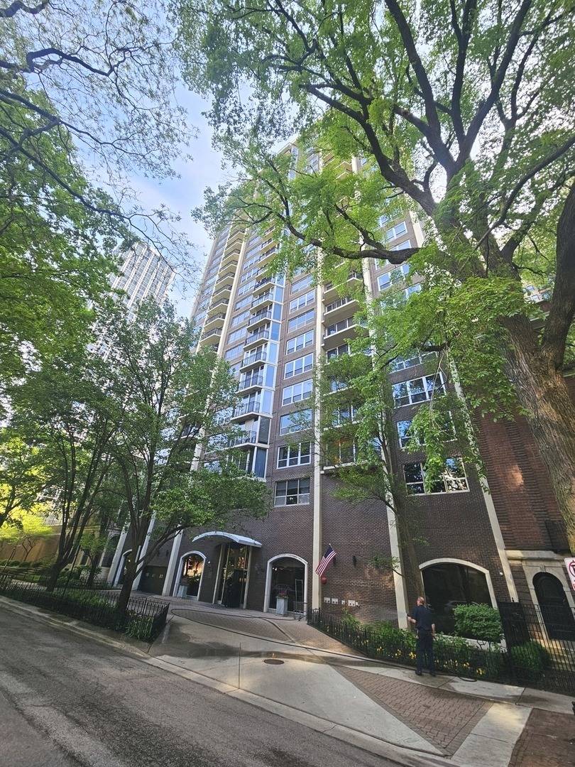 1515 N Astor ST #23BC, Chicago, IL 60610