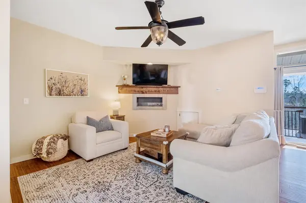 111 Lei CT, Bastrop, TX 78602