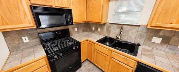 1102 W 22nd ST, Austin, TX 78705