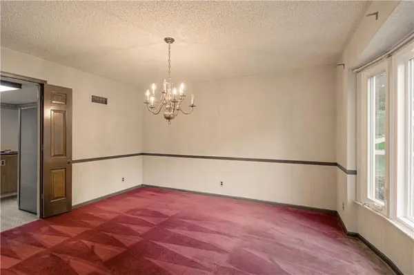 11900 Glen Arbor TER, Kansas City, MO 64145