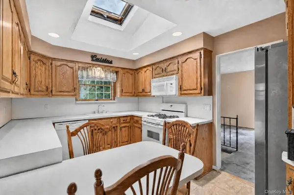 956 Annadale RD, Staten Island, NY 10312