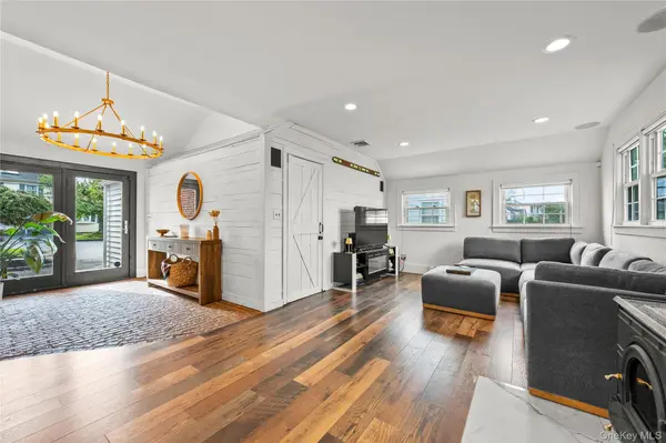 43 Foster BLVD, North Babylon, NY 11702