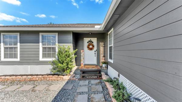 1557 STARLING RD, Eagle Lake, FL 33839
