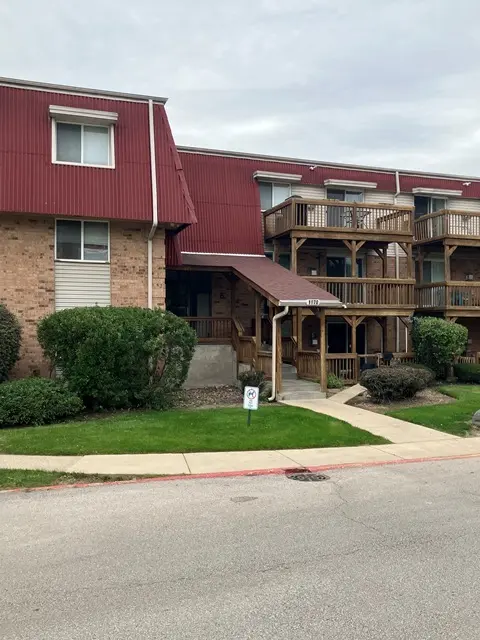 1870 TALL OAKS DR #1102, Aurora, IL 60505