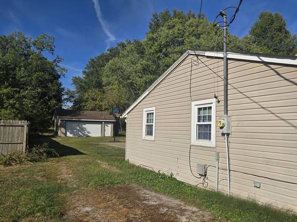 720 Airport RD, Mt Vernon, IL 62864
