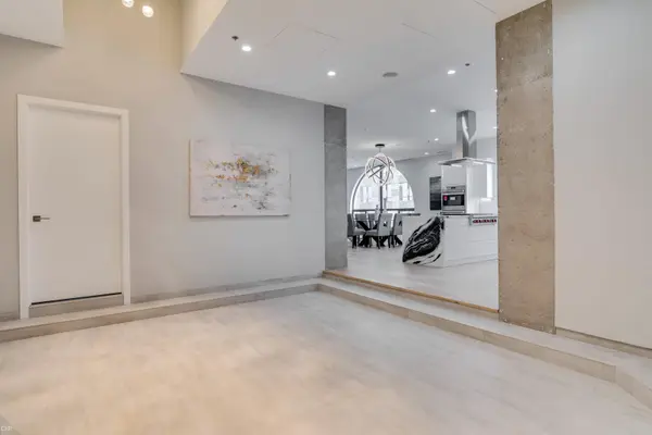 200 N Dearborn ST #4700, Chicago, IL 60601