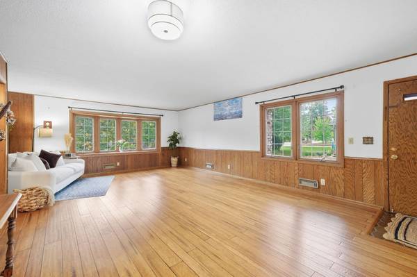 1436 E Old Shakopee RD, Bloomington, MN 55425