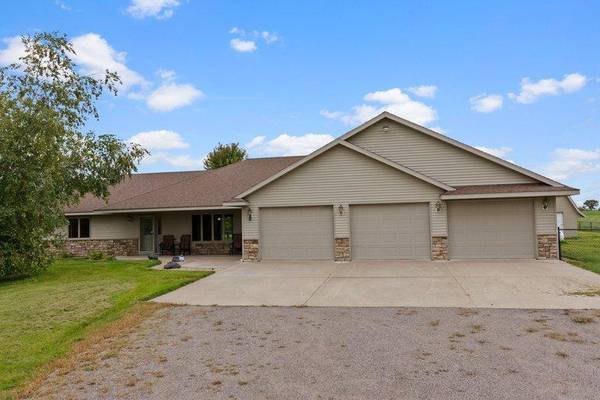 12221 85th AVE, Milaca, MN 56353