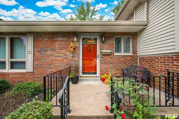 6009 N TRENTON LN, Peoria, IL 61614