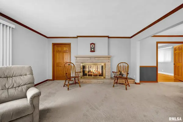 6009 N TRENTON LN, Peoria, IL 61614