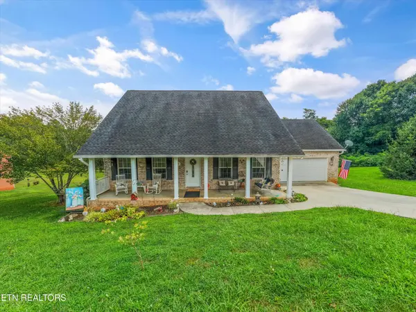 225 Hillsborough Lane, Lenoir City, TN 37772