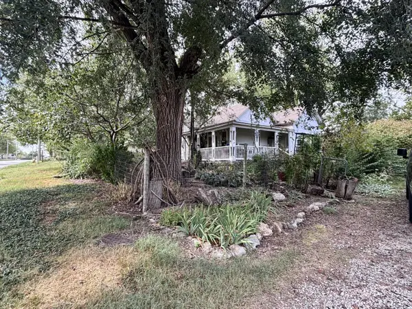 439 W Hines ST, Republic, MO 65738