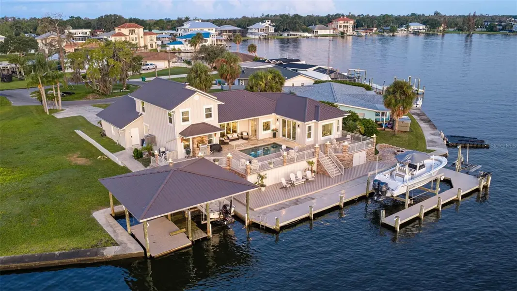 2247 N PILOT PT, Crystal River, FL 34429