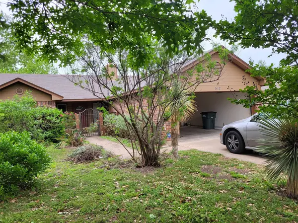 512 Maplecreek DR, Leander, TX 78641