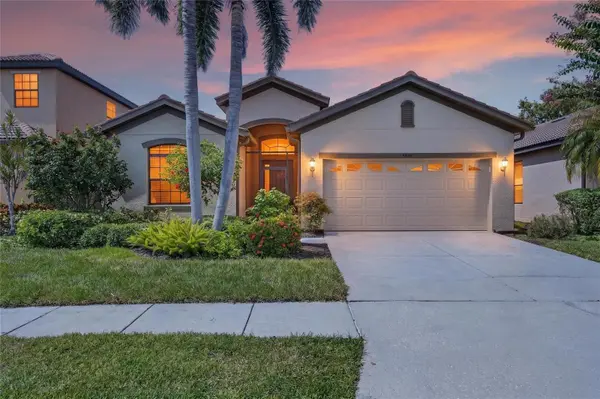 5804 HIDDEN FALLS LN, Apollo Beach, FL 33572