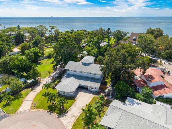 874 SERPENTINE DR S, St Petersburg, FL 33705