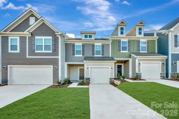 781 Kitfox DR NW, Concord, NC 28027