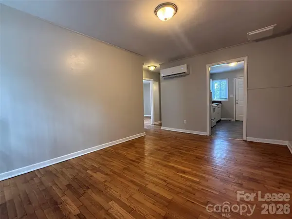 100 E Bradley ST, Gastonia, NC 28052