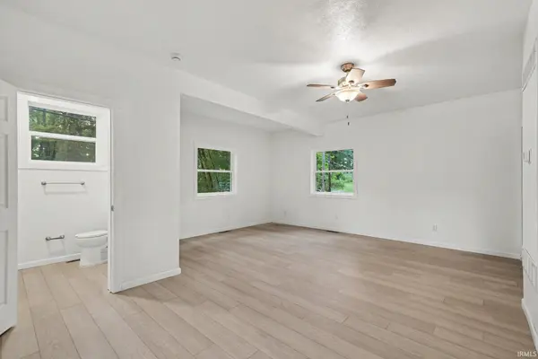 54470 Avalon DR, South Bend, IN 46628